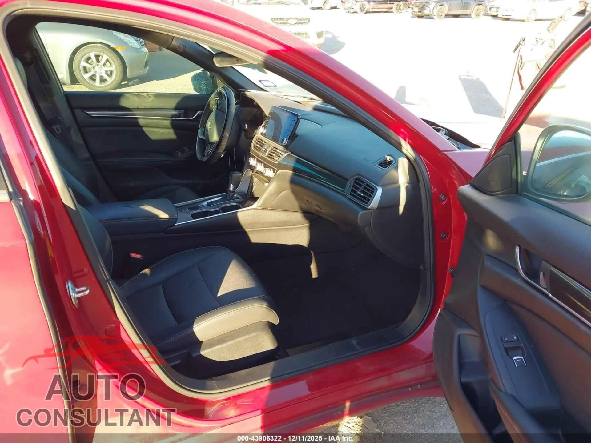 2018 HONDA ACCORD Damaged VIN 1HGCV1F30JA261308 – interior seats 2018 HONDA ACCORD Damaged VIN 1HGCV1F30JA261308 – interior seats