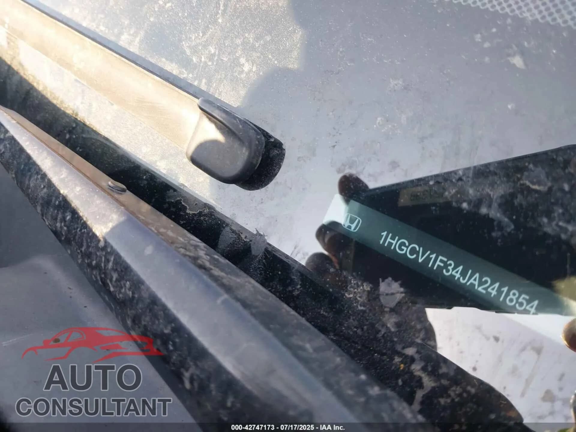 2018 HONDA ACCORD Damaged VIN 1HGCV1F34JA241854 – trunk area 2018 HONDA ACCORD Damaged VIN 1HGCV1F34JA241854 – trunk area