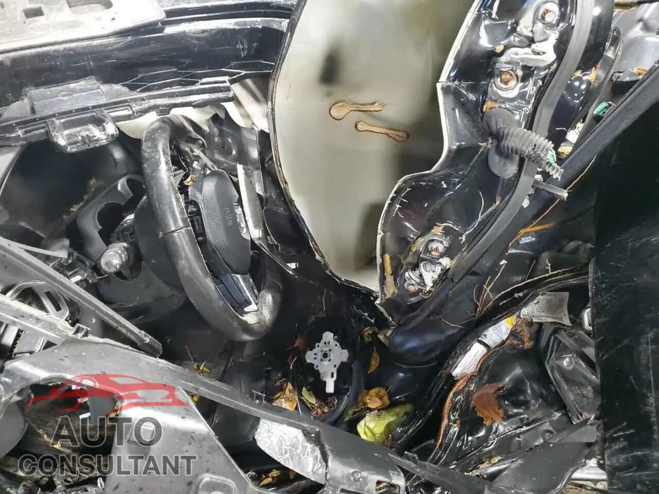 2018 HONDA ACCORD Damaged VIN 1HGCV2F9XJA012041 – exterior detail 2018 HONDA ACCORD Damaged VIN 1HGCV2F9XJA012041 – exterior detail