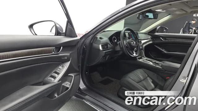 2018 Honda Accord 10th Gen 2.0 Hybrid Touring Sold VIN 1HGCV3690JA511159 – dashboard 2018 Honda Accord 10th Gen 2.0 Hybrid Touring Sold VIN 1HGCV3690JA511159 – dashboard