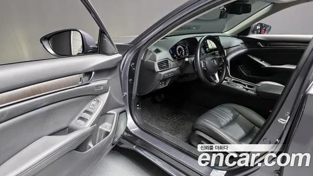 2019 Honda Accord 10th Gen 2.0 Hybrid Touring Sold VIN 1HGCV3690KA512706 – dashboard 2019 Honda Accord 10th Gen 2.0 Hybrid Touring Sold VIN 1HGCV3690KA512706 – dashboard