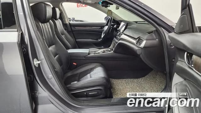 2021 Honda Accord 10th Gen 2.0 Hybrid Touring Sold VIN 1HGCV3690MA510548 – exterior detail 2021 Honda Accord 10th Gen 2.0 Hybrid Touring Sold VIN 1HGCV3690MA510548 – exterior detail