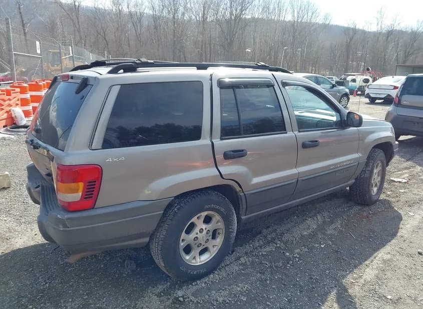 2001 JEEP Grand Cherokee Used VIN 1J4GW48S01C657952 – front exterior 2001 JEEP Grand Cherokee Used VIN 1J4GW48S01C657952 – front exterior