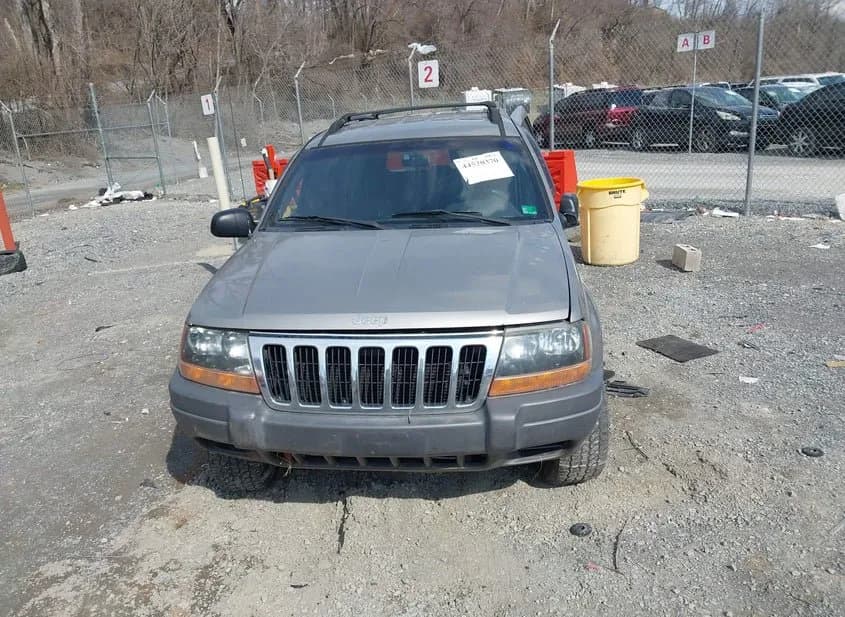 2001 JEEP Grand Cherokee Used VIN 1J4GW48S01C657952 – trunk area 2001 JEEP Grand Cherokee Used VIN 1J4GW48S01C657952 – trunk area
