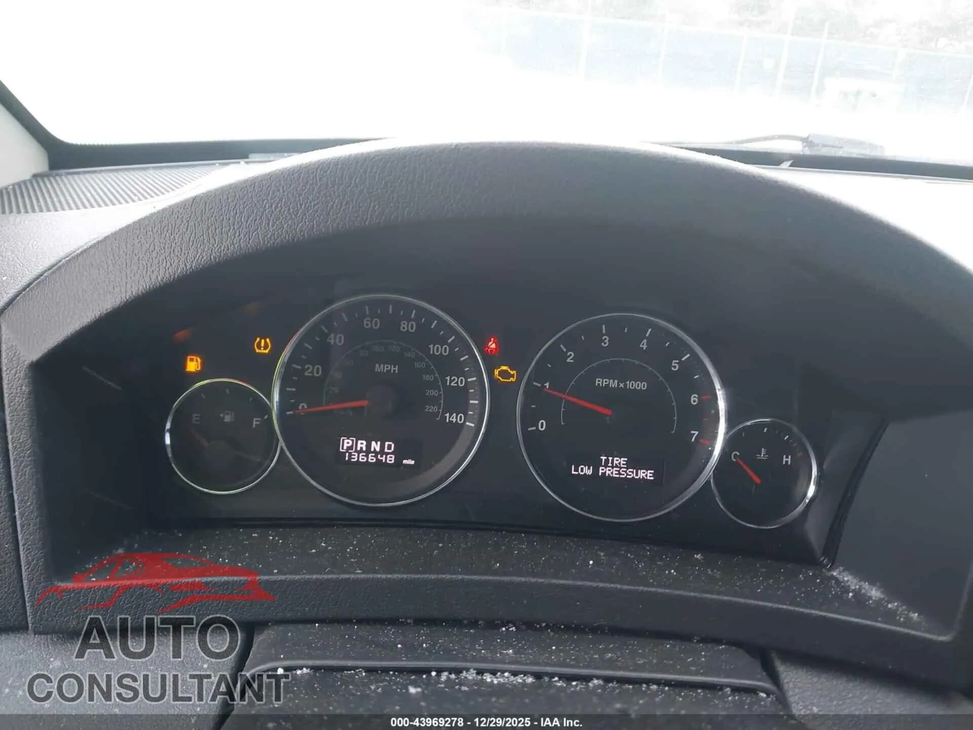 2010 JEEP GRAND CHEROKEE Damaged VIN 1J4PR4GK7AC129432 – exterior detail 2010 JEEP GRAND CHEROKEE Damaged VIN 1J4PR4GK7AC129432 – exterior detail