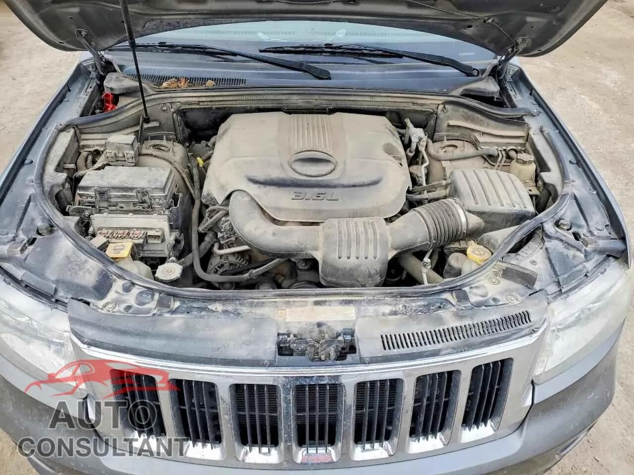 2011 JEEP GRAND CHER Damaged VIN 1J4RR4GG6BC637185 – photo 12 2011 JEEP GRAND CHER Damaged VIN 1J4RR4GG6BC637185 – photo 12