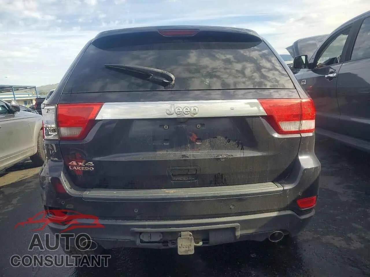 2011 JEEP GRAND CHER Damaged VIN 1J4RR4GT7BC642165 – engine bay 2011 JEEP GRAND CHER Damaged VIN 1J4RR4GT7BC642165 – engine bay