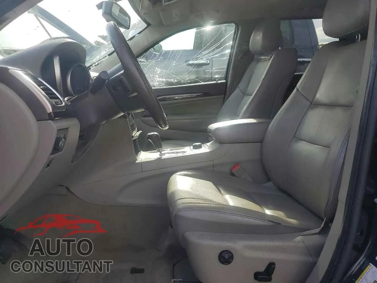 2011 JEEP GRAND CHER Damaged VIN 1J4RR4GT7BC642165 – exterior detail 2011 JEEP GRAND CHER Damaged VIN 1J4RR4GT7BC642165 – exterior detail