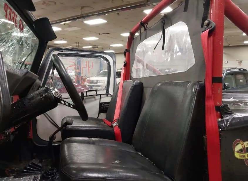 1986 JEEP CJ-7 Used VIN 1JCCF87E1GT126306 – interior seats 1986 JEEP CJ-7 Used VIN 1JCCF87E1GT126306 – interior seats