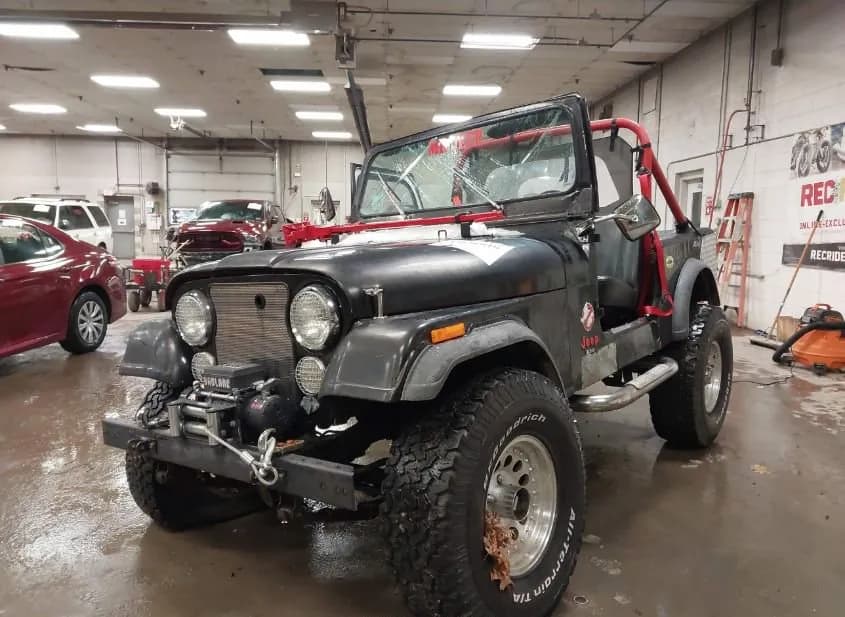 1986 JEEP CJ-7 Used VIN 1JCCF87E1GT126306 – trunk area 1986 JEEP CJ-7 Used VIN 1JCCF87E1GT126306 – trunk area