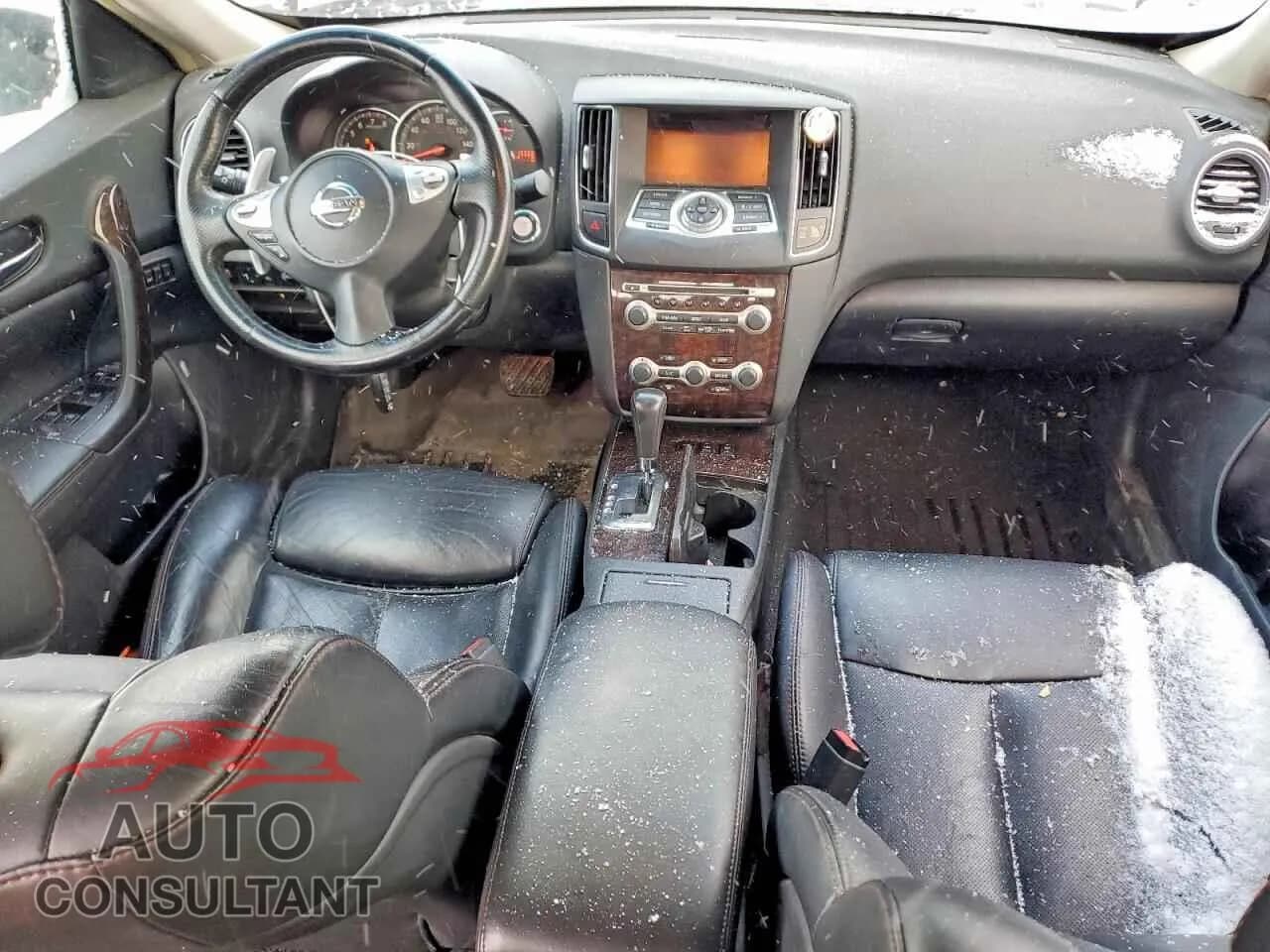 2011 NISSAN MAXIMA Damaged VIN 1N4AA5APXBC806543 – undercarriage 2011 NISSAN MAXIMA Damaged VIN 1N4AA5APXBC806543 – undercarriage