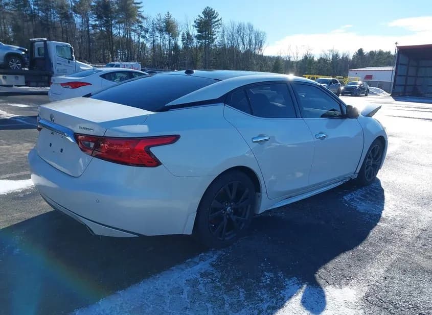 2017 NISSAN Maxima Used VIN 1N4AA6AP0HC375046 – photo 12 2017 NISSAN Maxima Used VIN 1N4AA6AP0HC375046 – photo 12