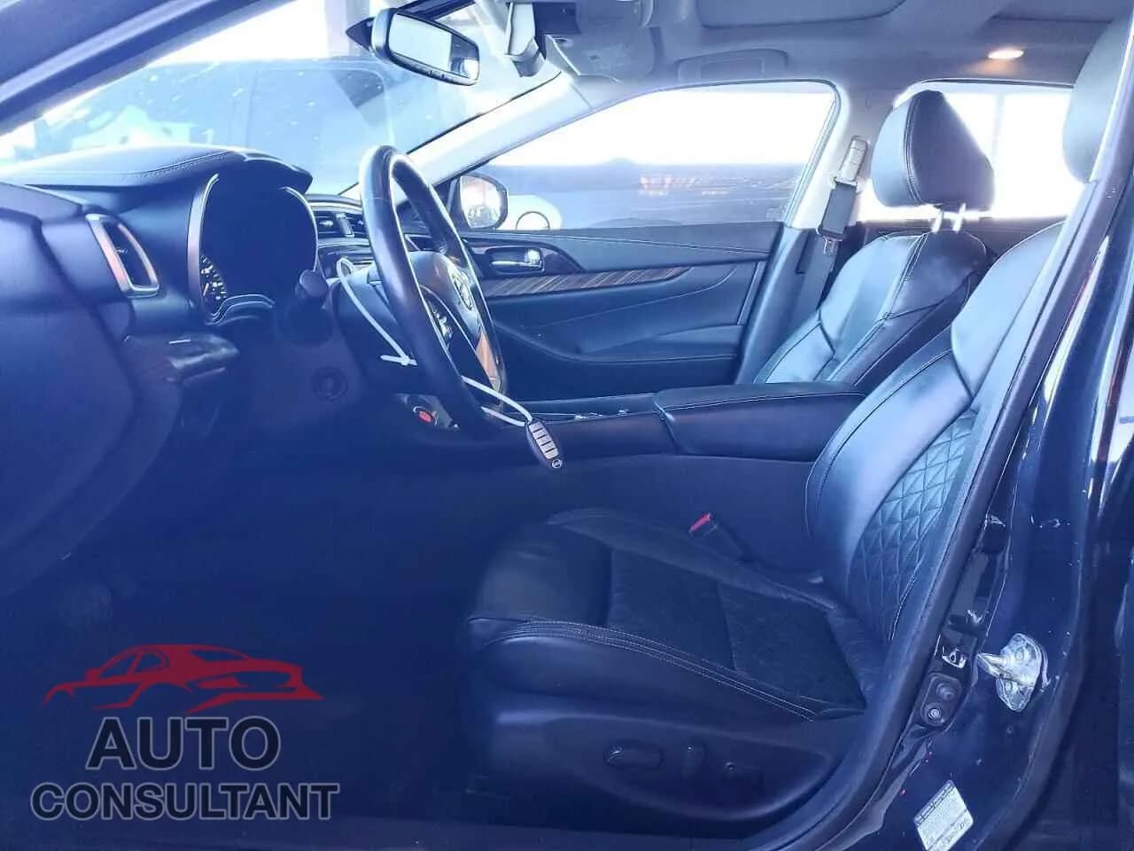 2016 NISSAN MAXIMA Damaged VIN 1N4AA6AP6GC417282 – exterior detail 2016 NISSAN MAXIMA Damaged VIN 1N4AA6AP6GC417282 – exterior detail