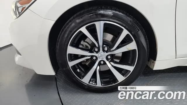 2018 Nissan Maxima (A36) 3.5 Platinum Sold VIN 1N4AA6AP9JC384205 – rear exterior 2018 Nissan Maxima (A36) 3.5 Platinum Sold VIN 1N4AA6AP9JC384205 – rear exterior