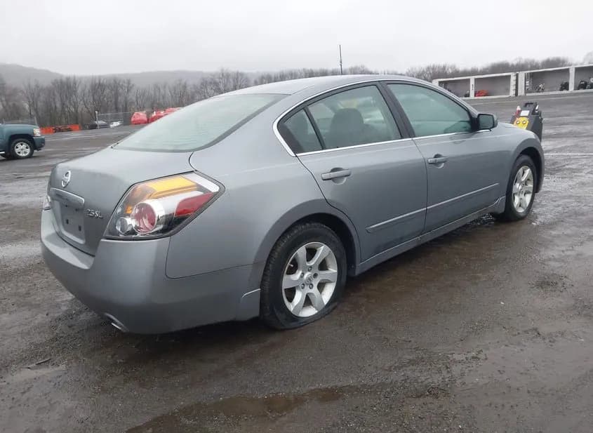 2009 NISSAN Altima Used VIN 1N4AL21E49N453609 – trunk area 2009 NISSAN Altima Used VIN 1N4AL21E49N453609 – trunk area