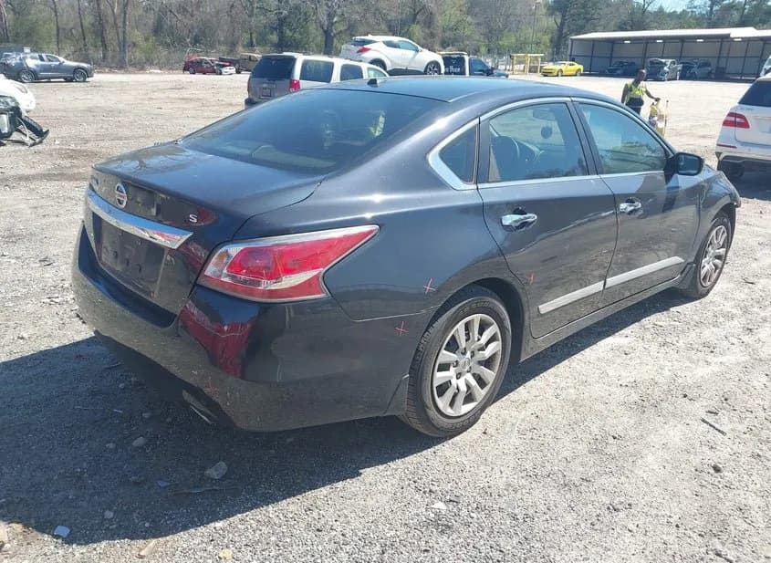 2015 NISSAN Altima Used VIN 1N4AL3AP3FC122387 – interior seats 2015 NISSAN Altima Used VIN 1N4AL3AP3FC122387 – interior seats