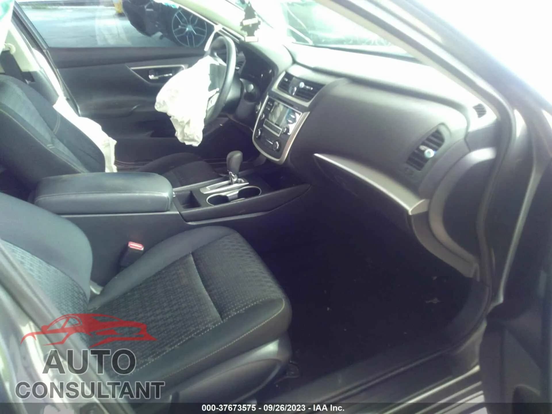2017 NISSAN ALTIMA Damaged VIN 1N4AL3AP4HC149116 – interior seats 2017 NISSAN ALTIMA Damaged VIN 1N4AL3AP4HC149116 – interior seats