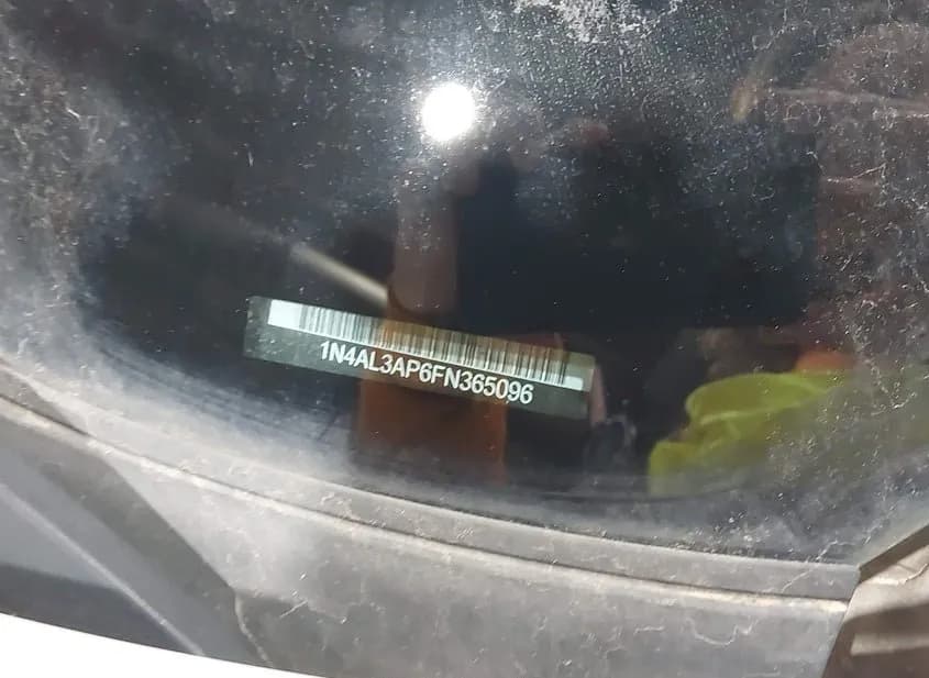 2015 NISSAN Altima Used VIN 1N4AL3AP6FN365096 – exterior detail 2015 NISSAN Altima Used VIN 1N4AL3AP6FN365096 – exterior detail