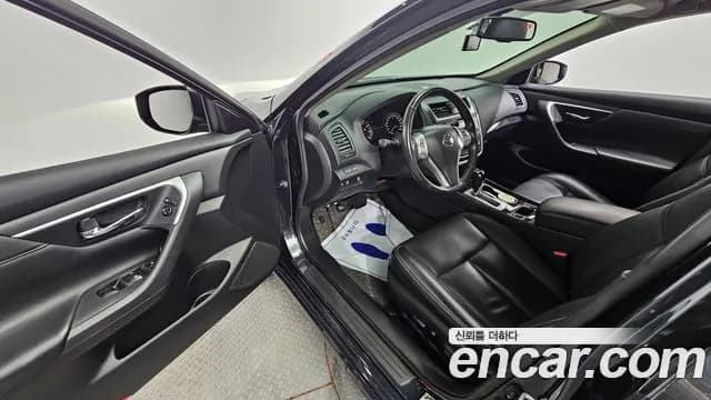 2017 Nissan Altima 2.5 Smart Sold VIN 1N4AL3AP7HC487402 – trunk area 2017 Nissan Altima 2.5 Smart Sold VIN 1N4AL3AP7HC487402 – trunk area