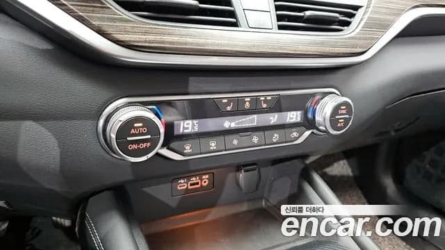 2019 Nissan Altima (L34) 2.5 SL Tech Sold VIN 1N4BL4AV1KC230834 – interior seats 2019 Nissan Altima (L34) 2.5 SL Tech Sold VIN 1N4BL4AV1KC230834 – interior seats