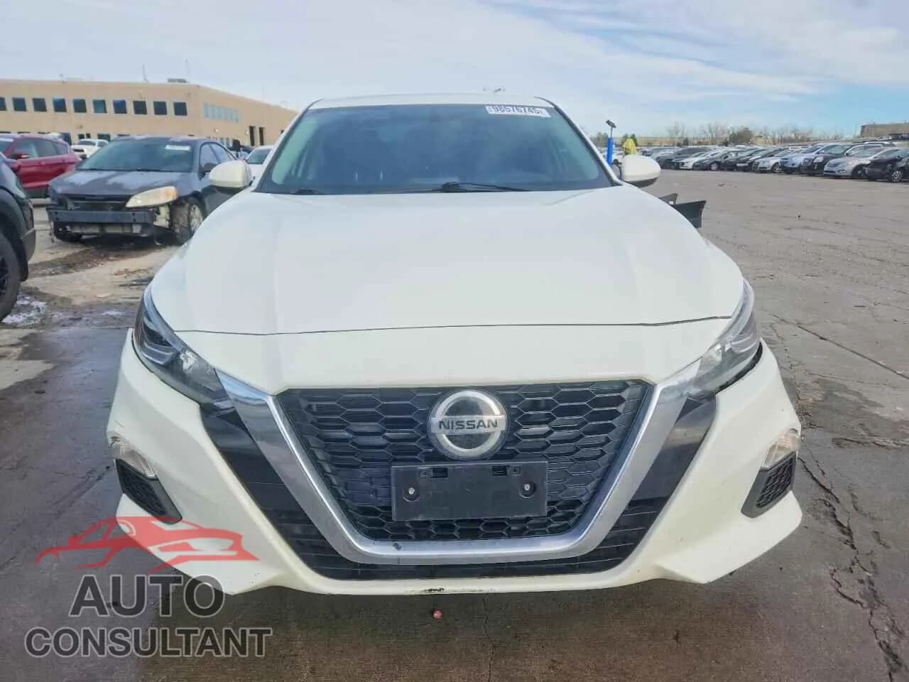 2020 NISSAN ALTIMA Damaged VIN 1N4BL4BV5LC189205 – interior seats 2020 NISSAN ALTIMA Damaged VIN 1N4BL4BV5LC189205 – interior seats