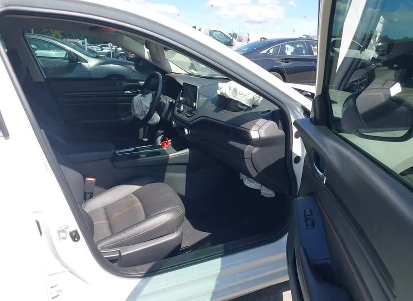 2019 NISSAN Altima Used VIN 1N4BL4CV7KC178882 – trunk area 2019 NISSAN Altima Used VIN 1N4BL4CV7KC178882 – trunk area