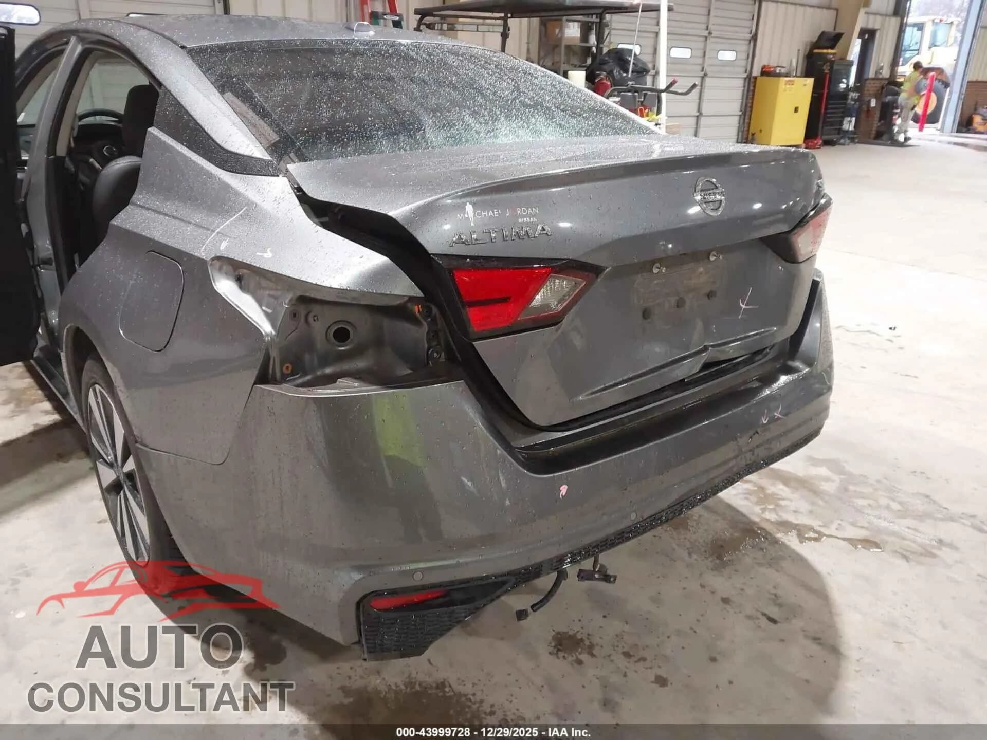 2019 NISSAN ALTIMA Damaged VIN 1N4BL4EV0KC122098 – engine bay 2019 NISSAN ALTIMA Damaged VIN 1N4BL4EV0KC122098 – engine bay