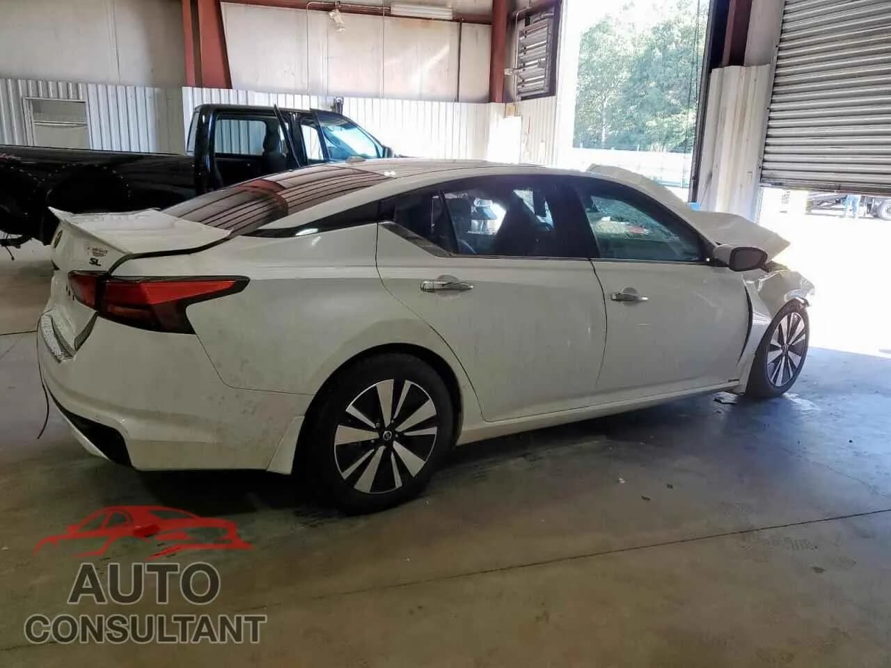 2020 NISSAN ALTIMA Damaged VIN 1N4BL4EVXLC116472 – side profile 2020 NISSAN ALTIMA Damaged VIN 1N4BL4EVXLC116472 – side profile