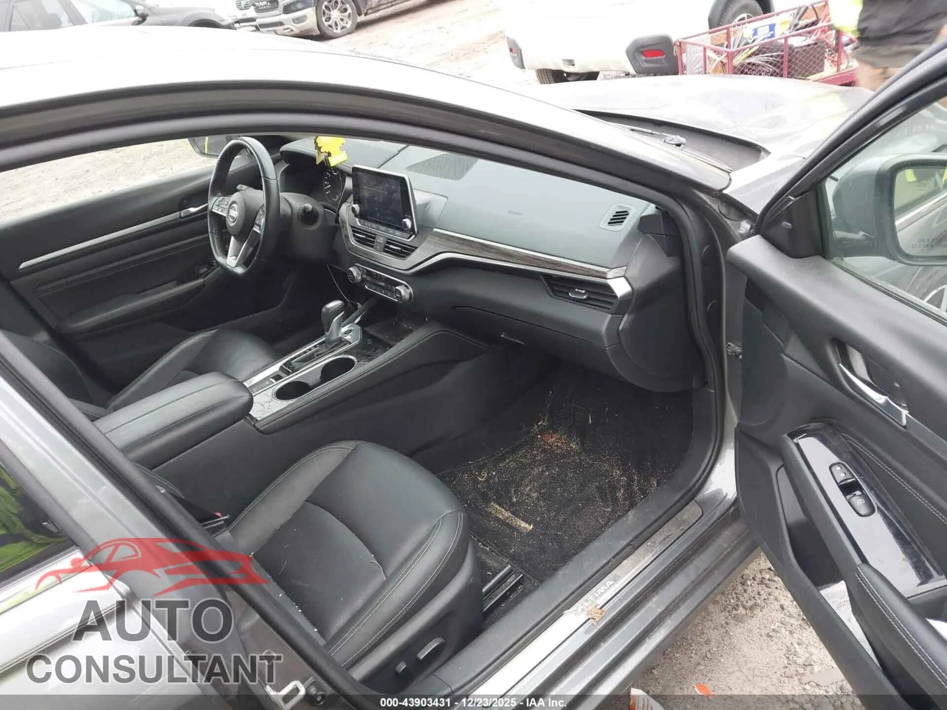 2021 NISSAN ALTIMA Damaged VIN 1N4BL4FW9MN306681 – interior seats 2021 NISSAN ALTIMA Damaged VIN 1N4BL4FW9MN306681 – interior seats