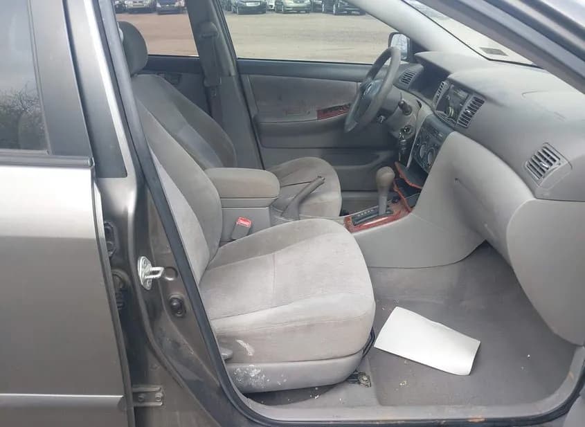 2006 TOYOTA Corolla Used VIN 1NXBR32E06Z588553 – photo 12 2006 TOYOTA Corolla Used VIN 1NXBR32E06Z588553 – photo 12