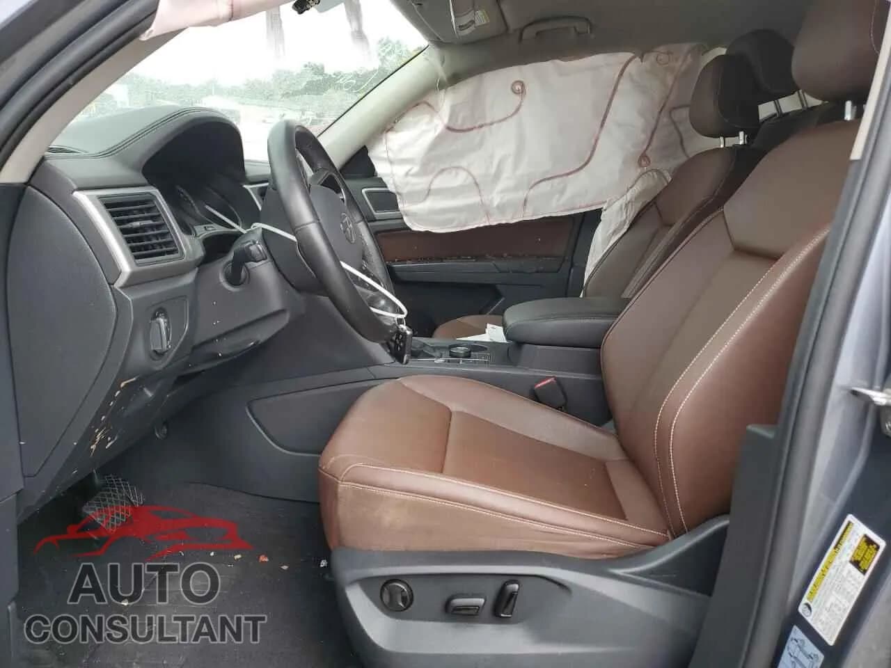2021 VOLKSWAGEN ATLAS Used VIN 1V2HR2CA4MC507351 – exterior detail 2021 VOLKSWAGEN ATLAS Used VIN 1V2HR2CA4MC507351 – exterior detail