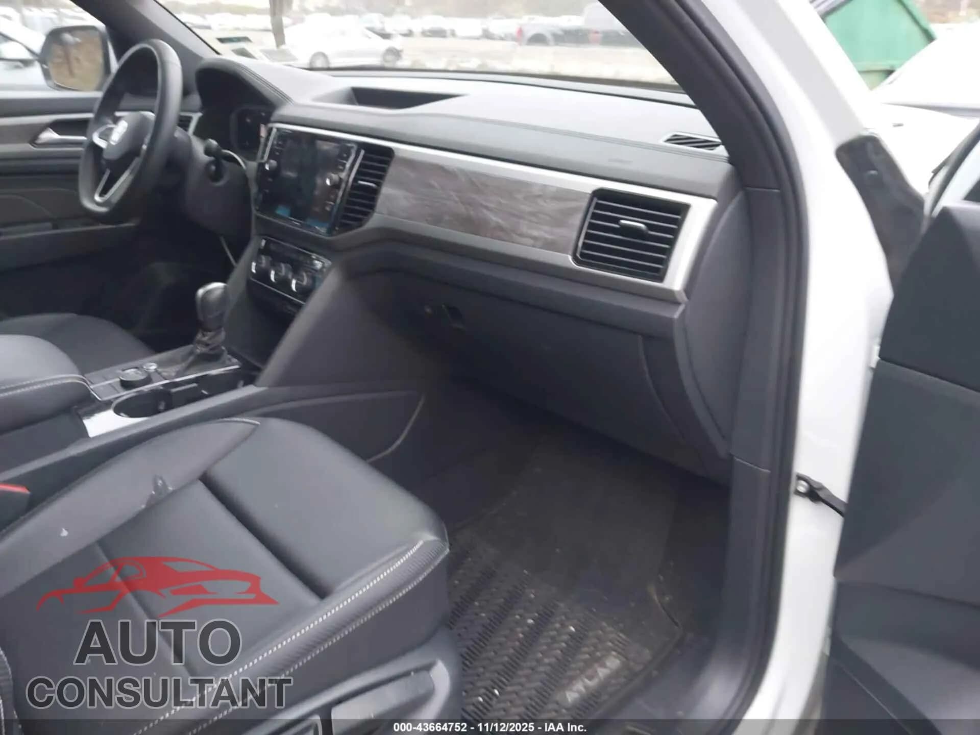 2023 VOLKSWAGEN ATLAS CROSS SPORT Damaged VIN 1V2KE2CA7PC226263 – interior seats 2023 VOLKSWAGEN ATLAS CROSS SPORT Damaged VIN 1V2KE2CA7PC226263 – interior seats