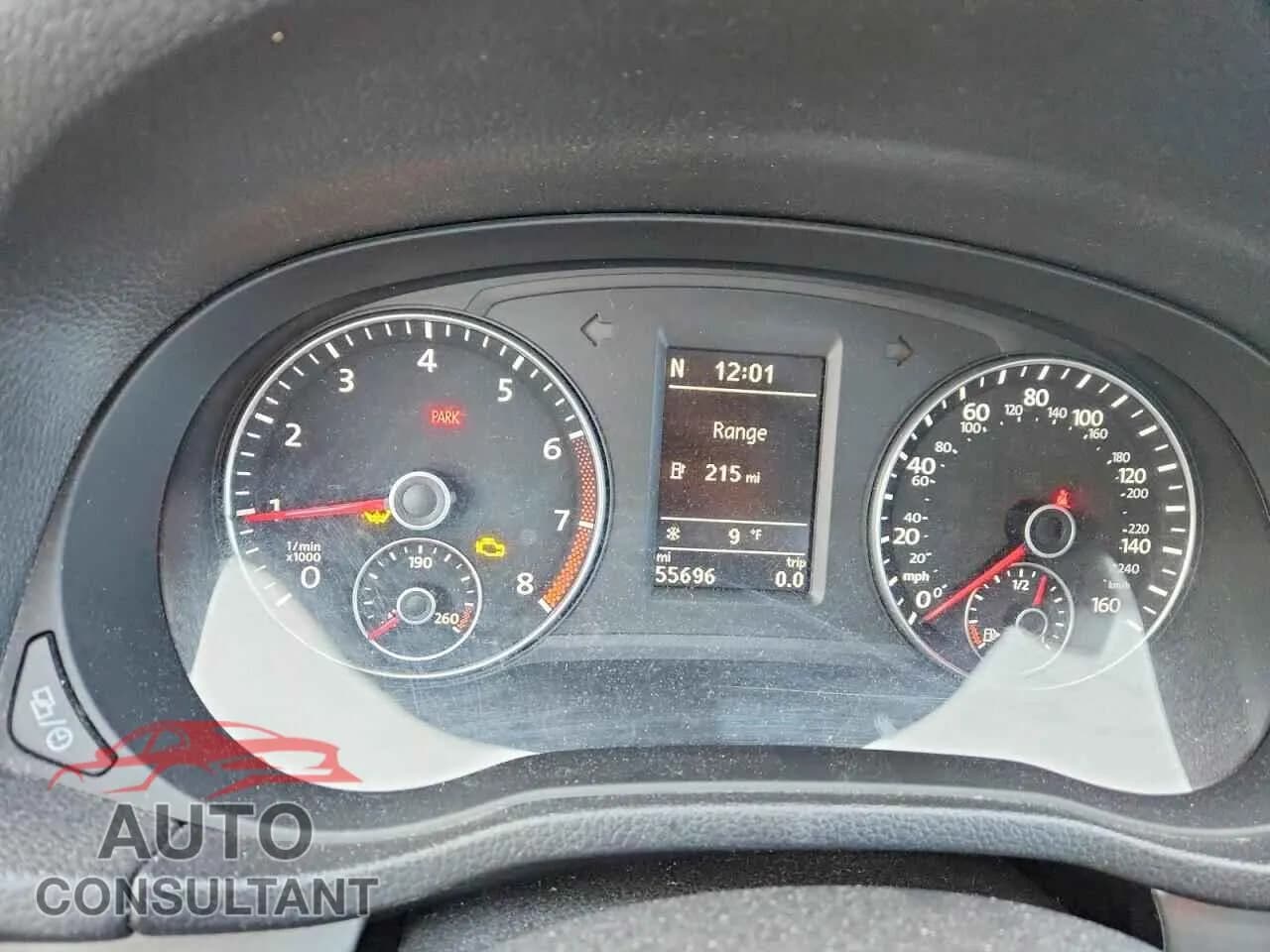 2014 VOLKSWAGEN PASSAT Damaged VIN 1VWBP7A31EC052150 – trunk area 2014 VOLKSWAGEN PASSAT Damaged VIN 1VWBP7A31EC052150 – trunk area