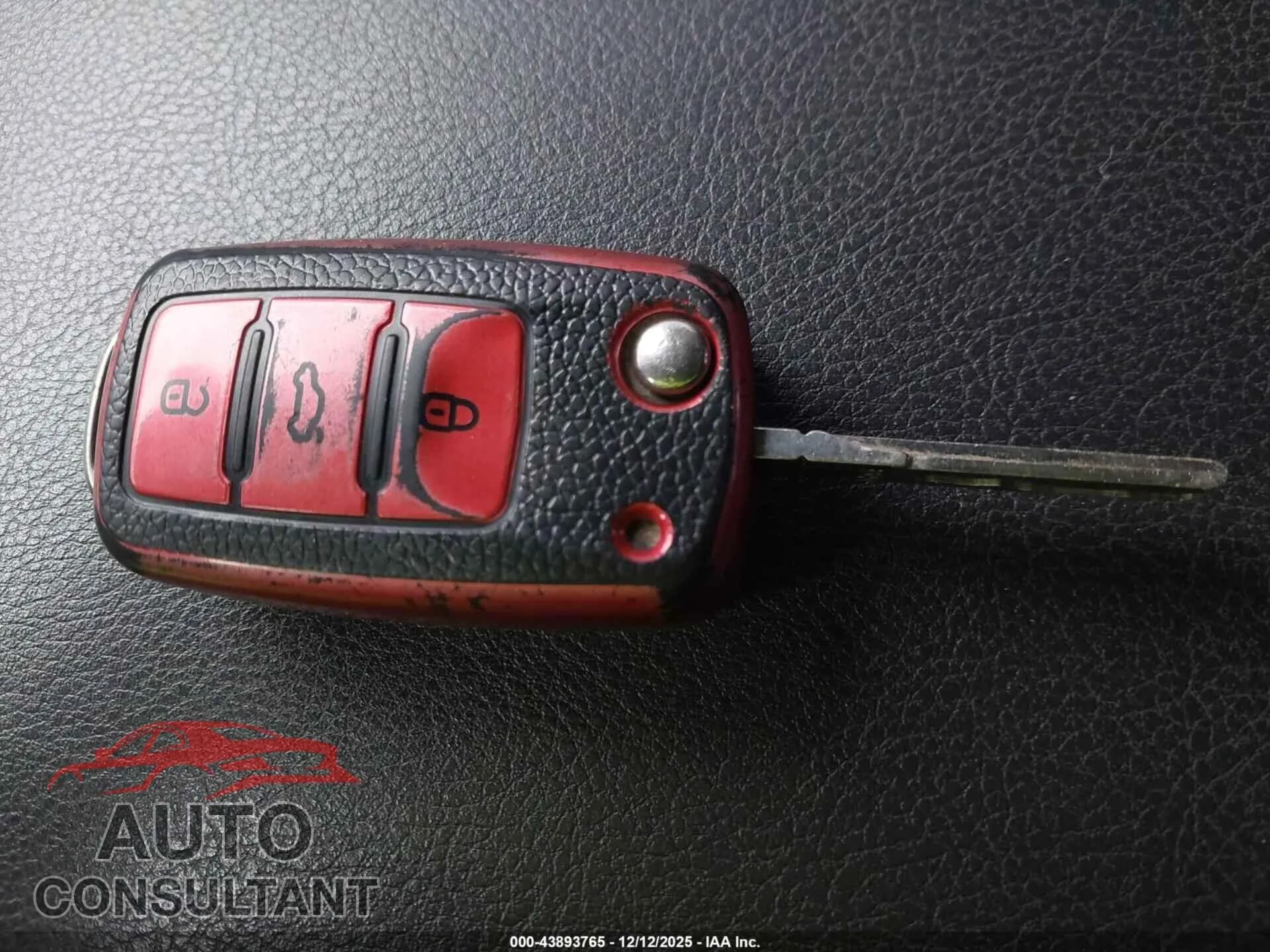 2016 VOLKSWAGEN PASSAT Damaged VIN 1VWBT7A37GC022682 – photo 11 2016 VOLKSWAGEN PASSAT Damaged VIN 1VWBT7A37GC022682 – photo 11