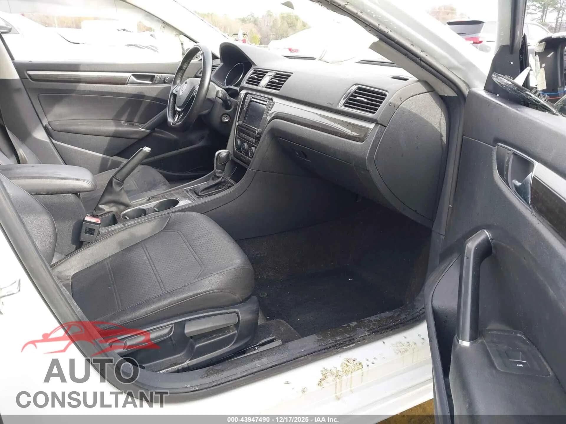 2016 VOLKSWAGEN PASSAT Damaged VIN 1VWBT7A38GC024232 – interior seats 2016 VOLKSWAGEN PASSAT Damaged VIN 1VWBT7A38GC024232 – interior seats