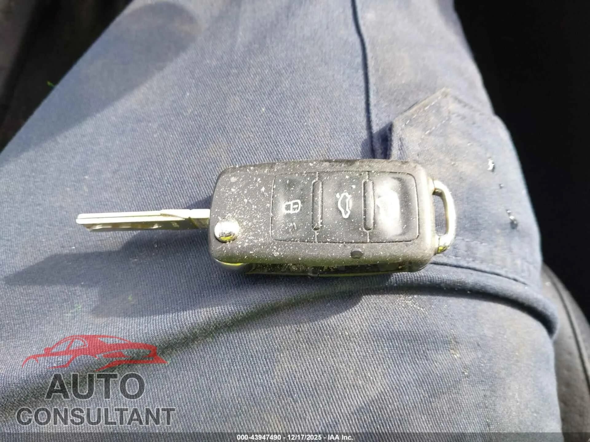 2016 VOLKSWAGEN PASSAT Damaged VIN 1VWBT7A38GC024232 – photo 11 2016 VOLKSWAGEN PASSAT Damaged VIN 1VWBT7A38GC024232 – photo 11