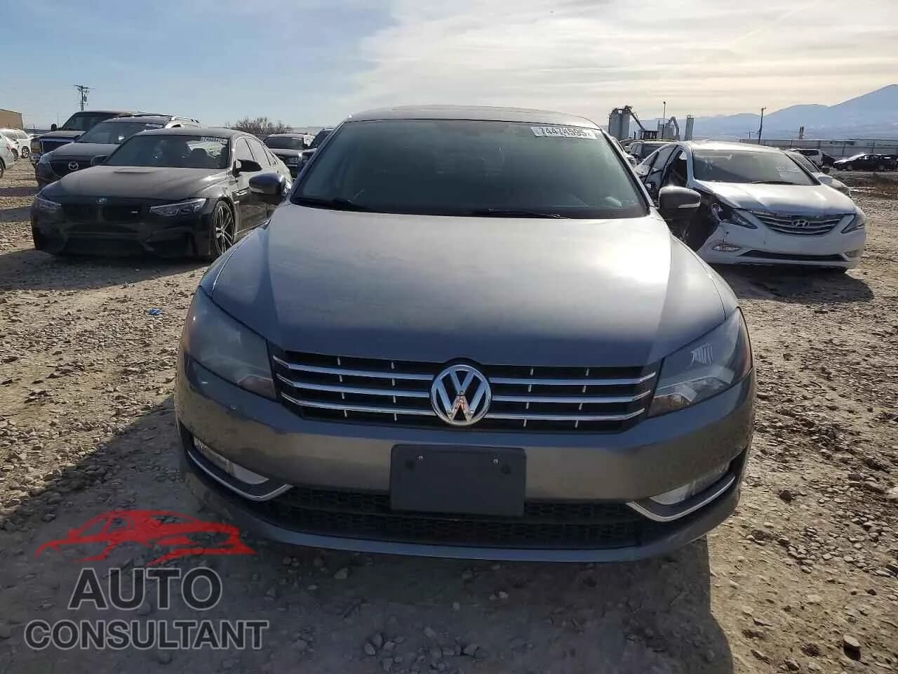 2013 VOLKSWAGEN PASSAT Damaged VIN 1VWCN7A34DC063832 – interior seats 2013 VOLKSWAGEN PASSAT Damaged VIN 1VWCN7A34DC063832 – interior seats