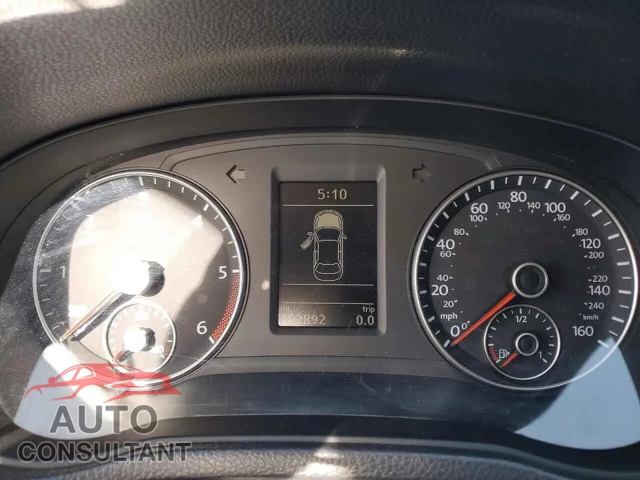 2013 VOLKSWAGEN PASSAT Damaged VIN 1VWCN7A34DC063832 – trunk area 2013 VOLKSWAGEN PASSAT Damaged VIN 1VWCN7A34DC063832 – trunk area