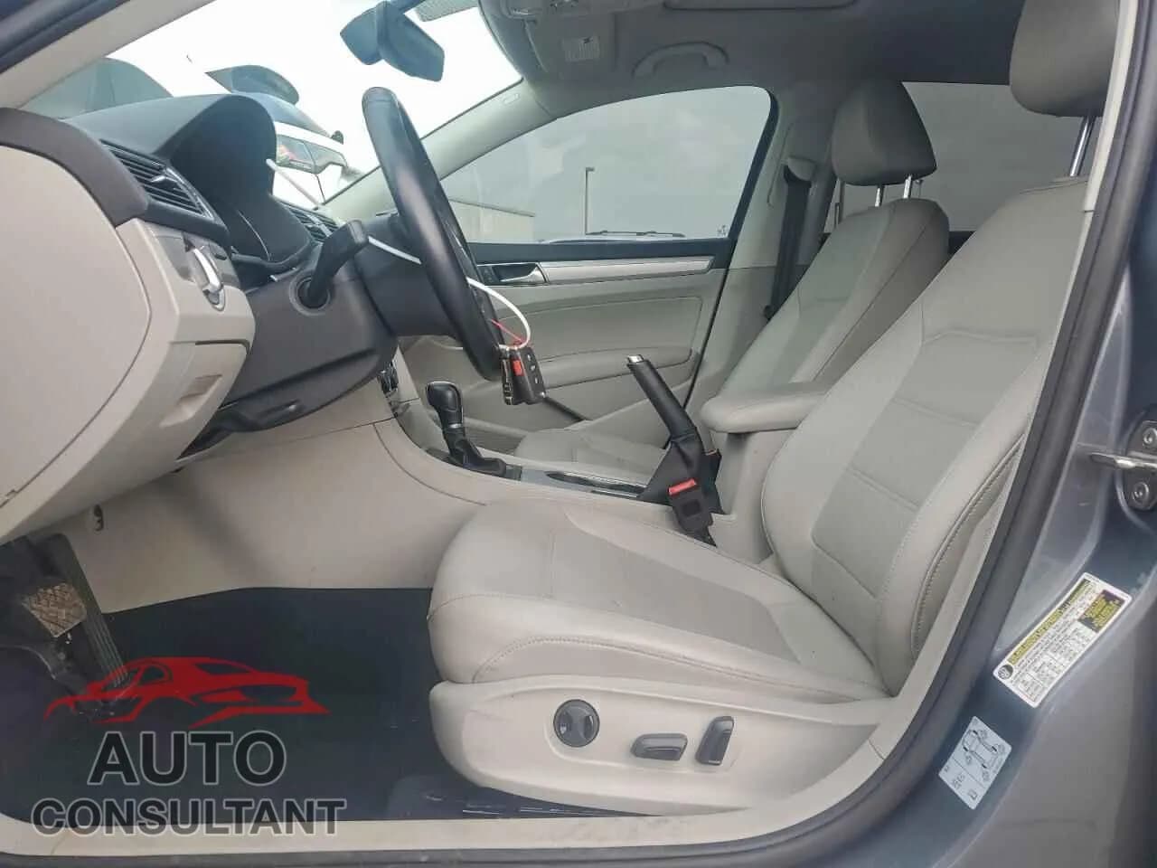 2019 VOLKSWAGEN PASSAT Damaged VIN 1VWLA7A38KC001827 – exterior detail 2019 VOLKSWAGEN PASSAT Damaged VIN 1VWLA7A38KC001827 – exterior detail