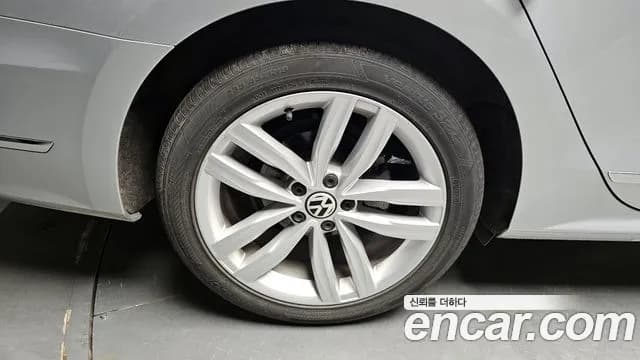 2018 Volkswagen The New Passat 2.0 TSI Sold VIN 1VWZZZA3ZJC043240 – undercarriage 2018 Volkswagen The New Passat 2.0 TSI Sold VIN 1VWZZZA3ZJC043240 – undercarriage