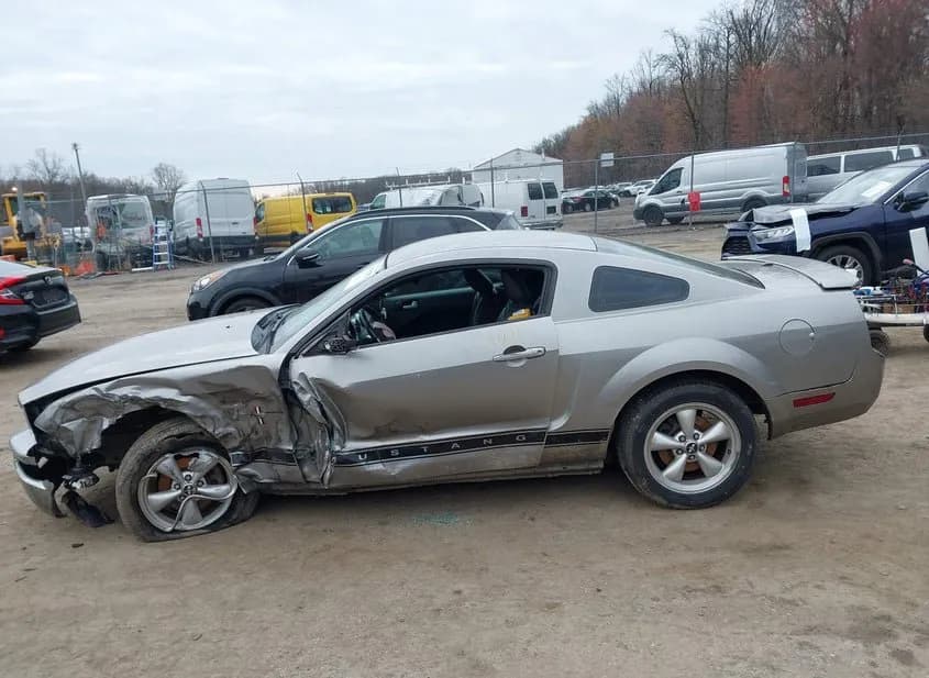 2008 FORD Mustang Used VIN 1ZVHT80N785102931 – dashboard 2008 FORD Mustang Used VIN 1ZVHT80N785102931 – dashboard