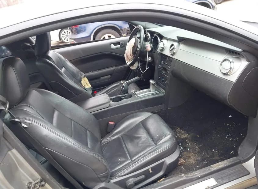 2008 FORD Mustang Used VIN 1ZVHT80N785102931 – interior seats 2008 FORD Mustang Used VIN 1ZVHT80N785102931 – interior seats