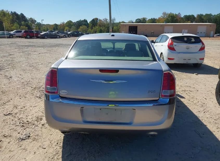 2013 CHRYSLER 300 Used VIN 2C3CCAAG3DH572482 – photo 12 2013 CHRYSLER 300 Used VIN 2C3CCAAG3DH572482 – photo 12
