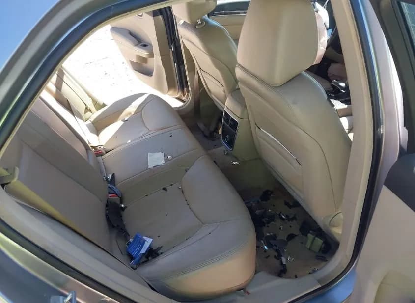 2013 CHRYSLER 300 Used VIN 2C3CCAAG3DH572482 – photo 13 2013 CHRYSLER 300 Used VIN 2C3CCAAG3DH572482 – photo 13