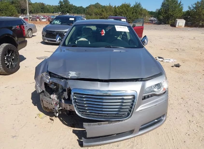 2013 CHRYSLER 300 Used VIN 2C3CCAAG3DH572482 – photo 15 2013 CHRYSLER 300 Used VIN 2C3CCAAG3DH572482 – photo 15