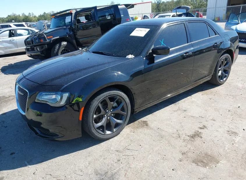 2023 CHRYSLER 300 Used VIN 2C3CCAAG4PH678816 – interior seats 2023 CHRYSLER 300 Used VIN 2C3CCAAG4PH678816 – interior seats