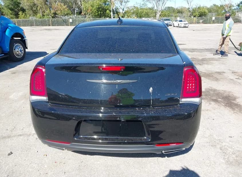 2023 CHRYSLER 300 Used VIN 2C3CCAAG4PH678816 – photo 11 2023 CHRYSLER 300 Used VIN 2C3CCAAG4PH678816 – photo 11