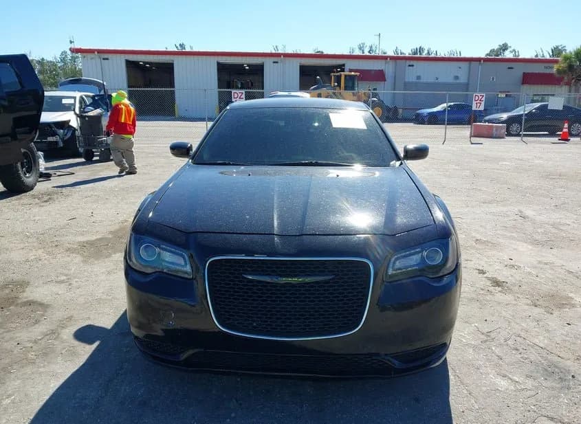 2023 CHRYSLER 300 Used VIN 2C3CCAAG4PH678816 – photo 12 2023 CHRYSLER 300 Used VIN 2C3CCAAG4PH678816 – photo 12