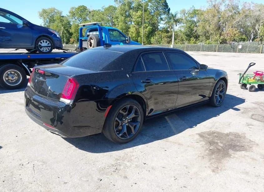 2023 CHRYSLER 300 Used VIN 2C3CCAAG4PH678816 – photo 17 2023 CHRYSLER 300 Used VIN 2C3CCAAG4PH678816 – photo 17