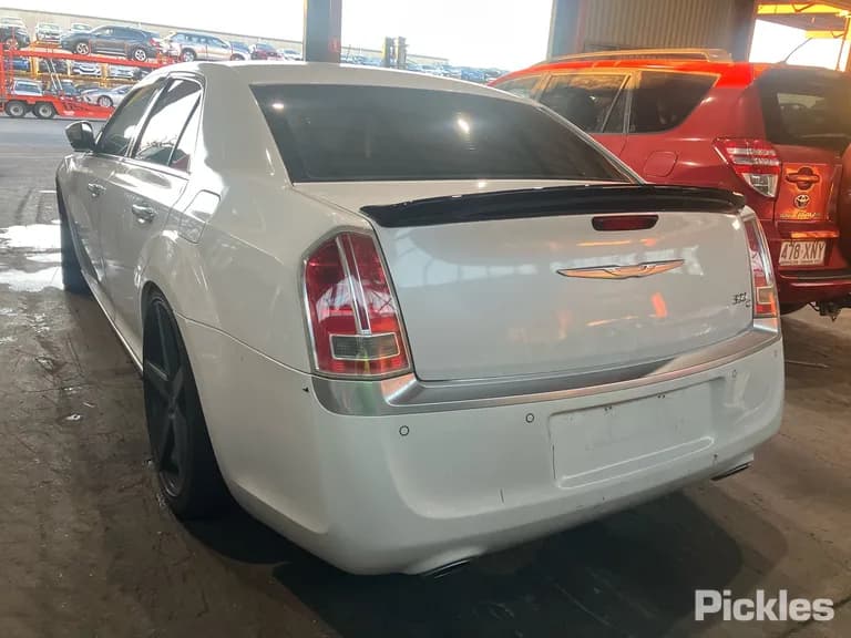2014 Chrysler 300 Used VIN 2C3CCAVG7DH548163 – rear exterior 2014 Chrysler 300 Used VIN 2C3CCAVG7DH548163 – rear exterior